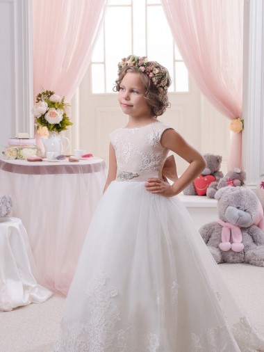 V-Back Tulle & Lace Bateau Neck Chapel Train Sleeveless Flower Girl Dresses Norwich