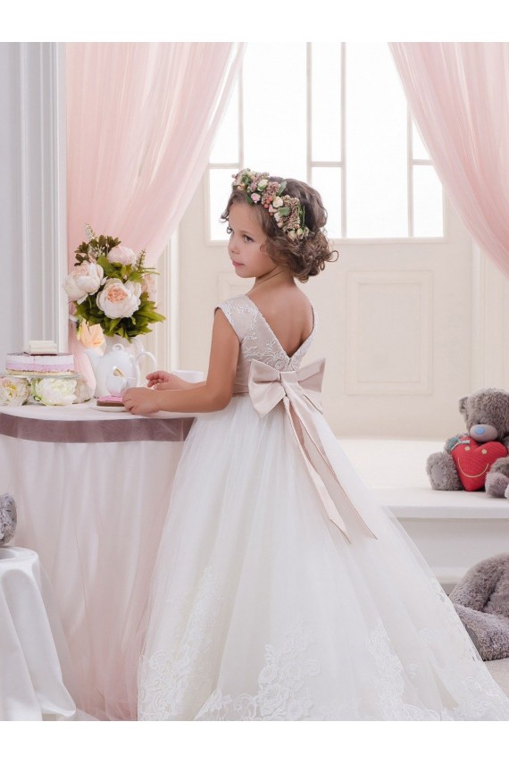 V-Back Tulle & Lace Bateau Neck Chapel Train Sleeveless Flower Girl Dresses Norwich